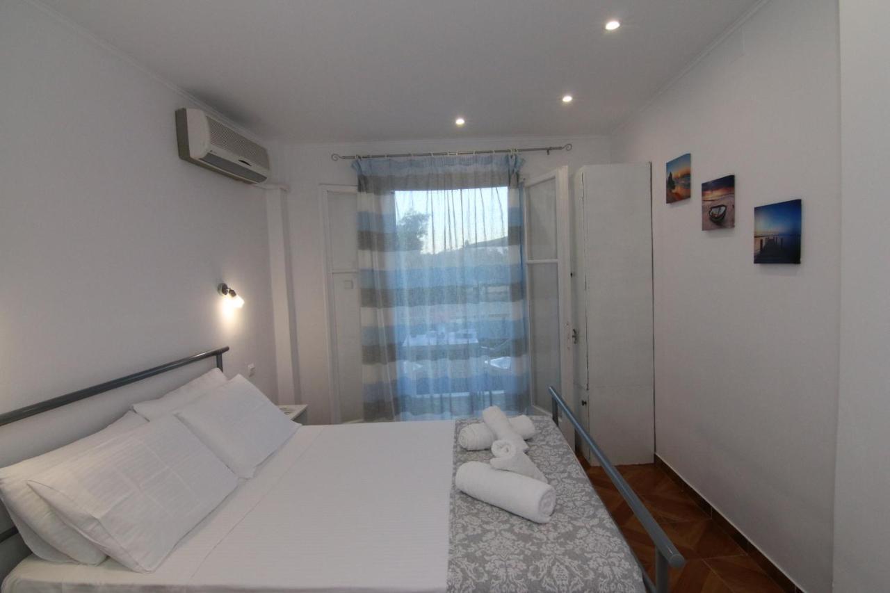 Sea Breeze Apartment Палеокастрица Екстериор снимка