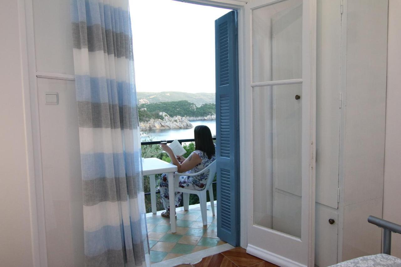 Sea Breeze Apartment Палеокастрица Екстериор снимка