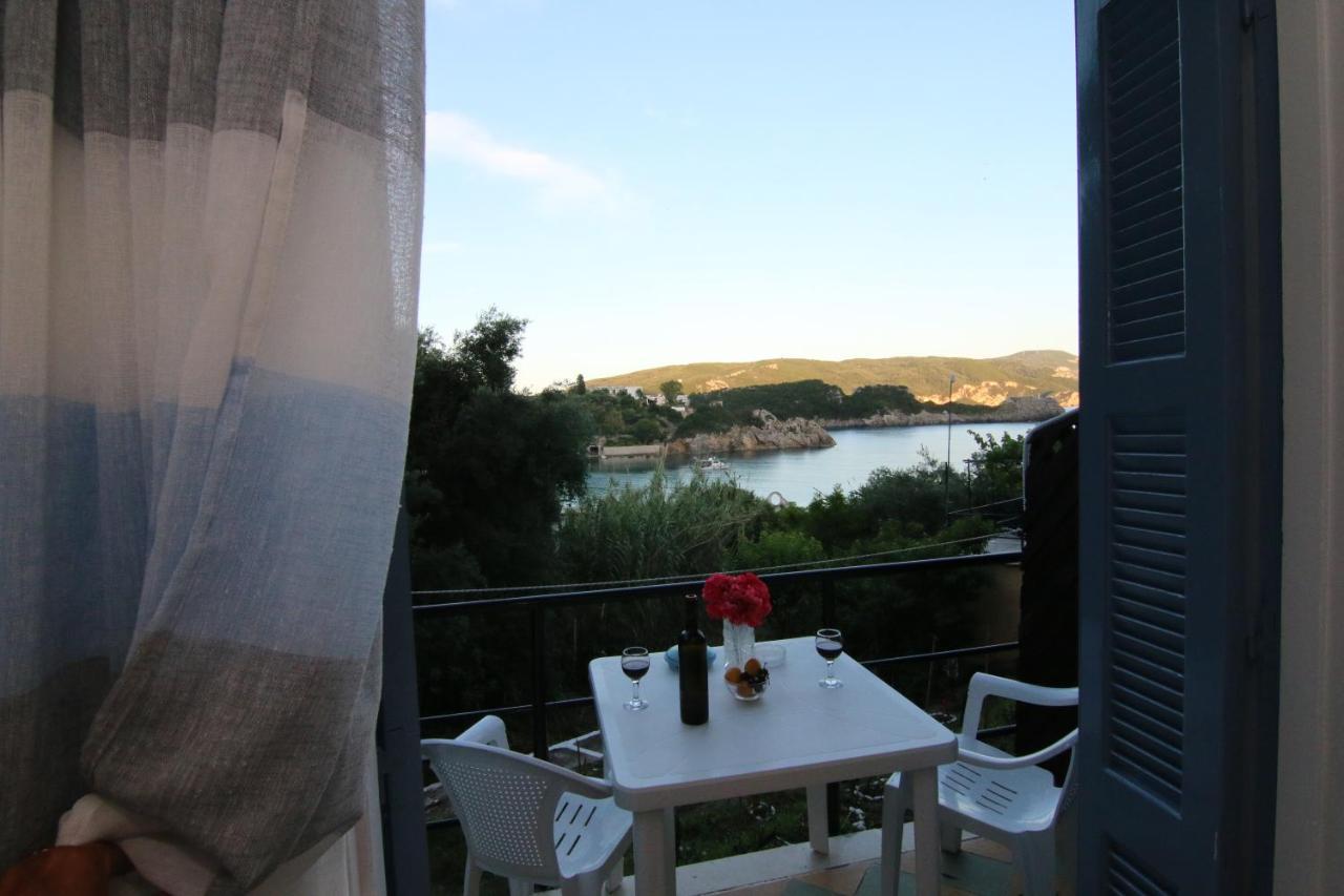 Sea Breeze Apartment Палеокастрица Екстериор снимка